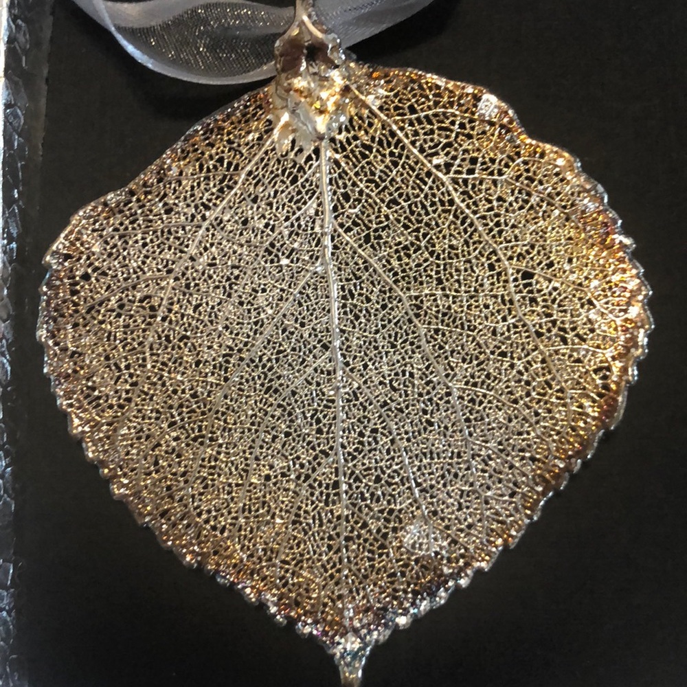 Gorgeous Real leaf preserved in fine silver 🍃 - Picture 3 of 4